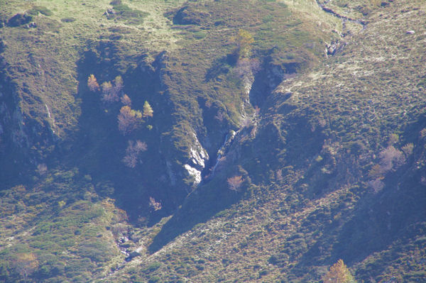 Une cascade sur le ruisseau de Loumet