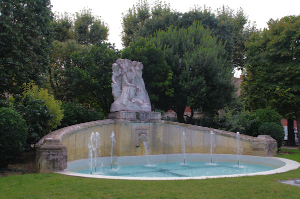 Fontaine alles Frdric Mistral