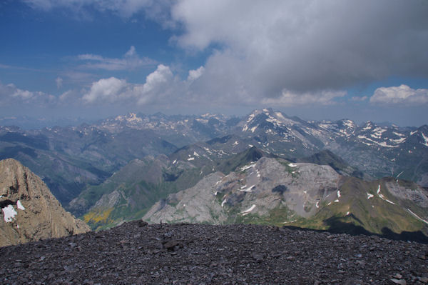 Vue  l_Ouest depuis le sommet du Taillon, Vignemale, Balatous, Grande Fache...